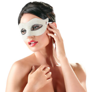 Maske mit Perlen