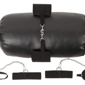 Fessel Set über's Knie gelegt